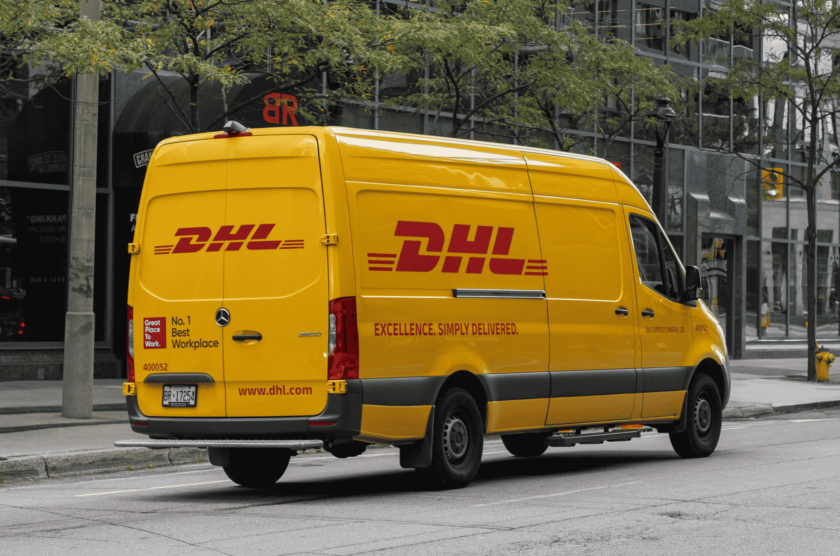 DHL Holiday Shipping Deadlines for 2025: Plan Ahead for On-Time Holiday Deliveries