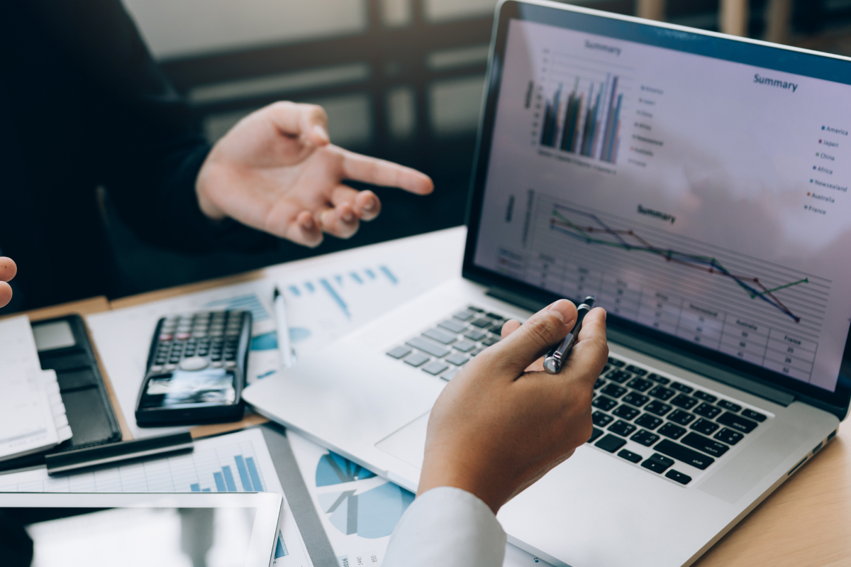 Understanding Carrier Performance Metrics: How to Benchmark and When to Switch