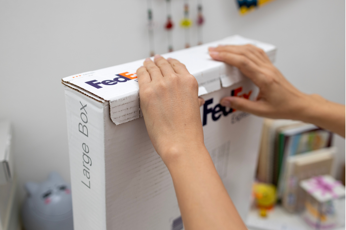 FedEx vs USPS: Which Is Cheaper for Ecommerce Shipping?
