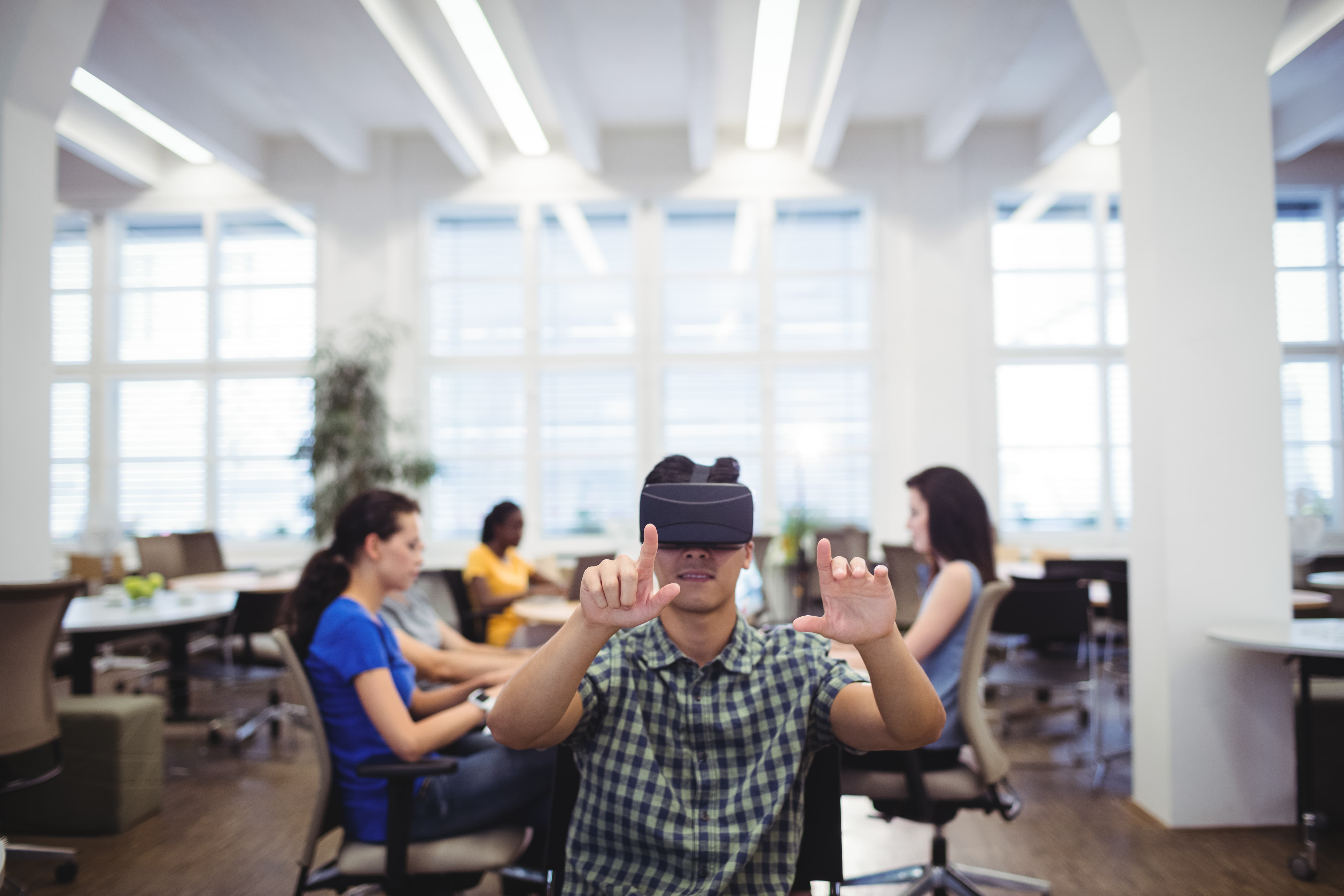 Can Small Businesses Benefit From Immersive Technology and Gaming Platforms?