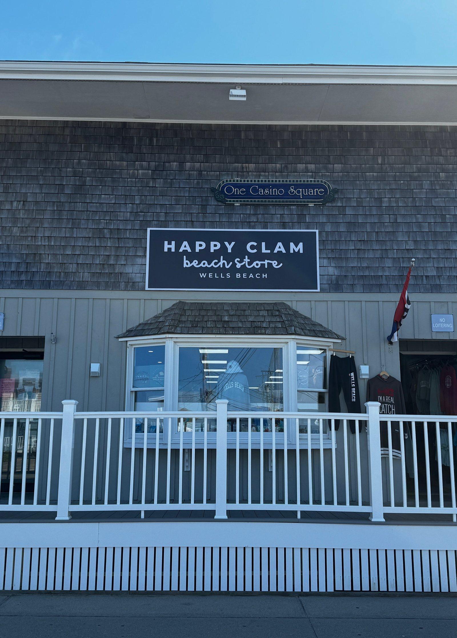 Happy Clam signage installed at Wells Beach