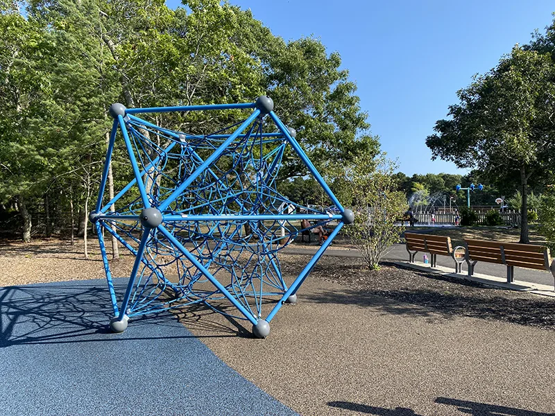 The weird climbing cube