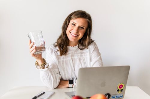 The Pros & Cons Of Logging Food In MyFitnessPal!