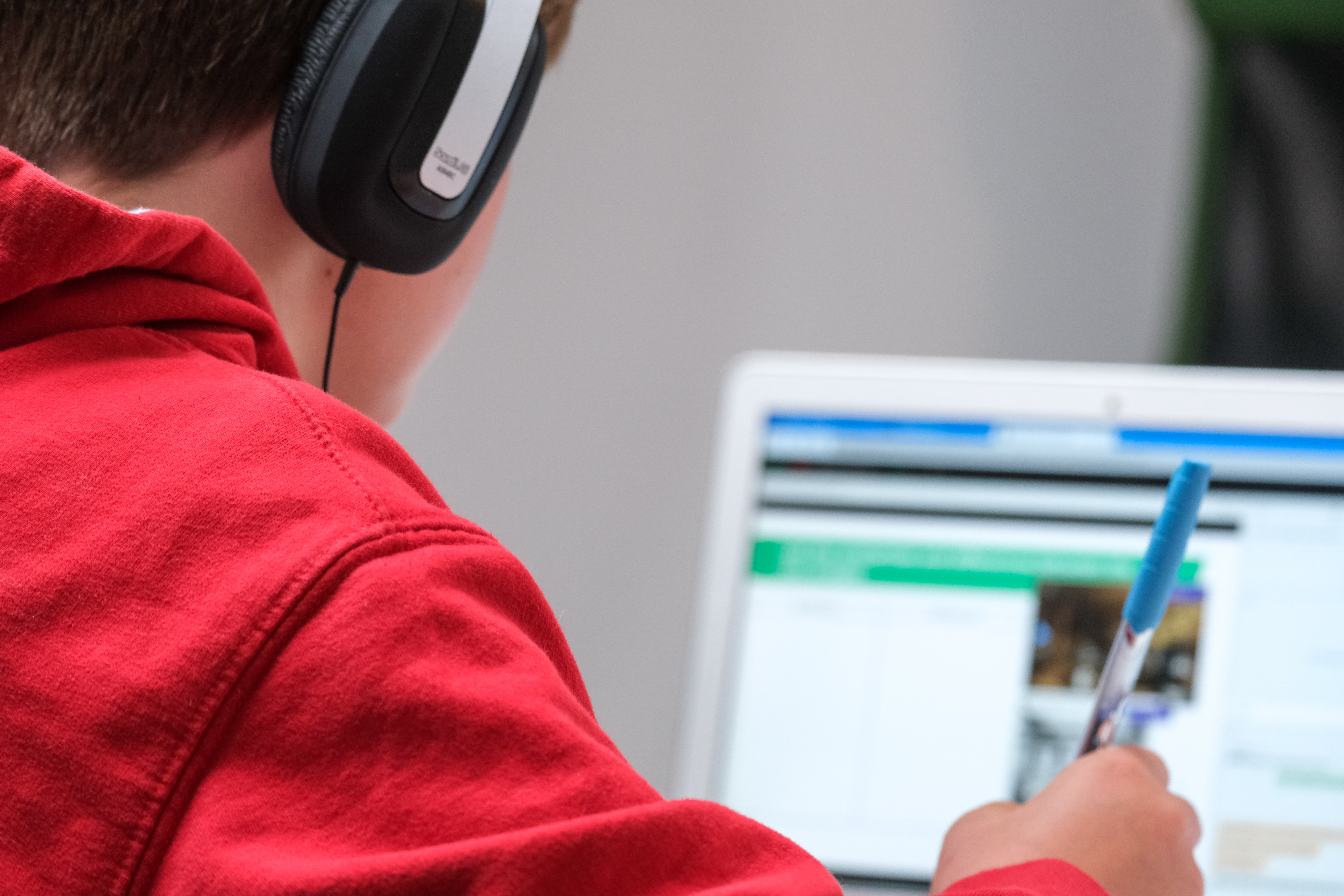 a student learning online
