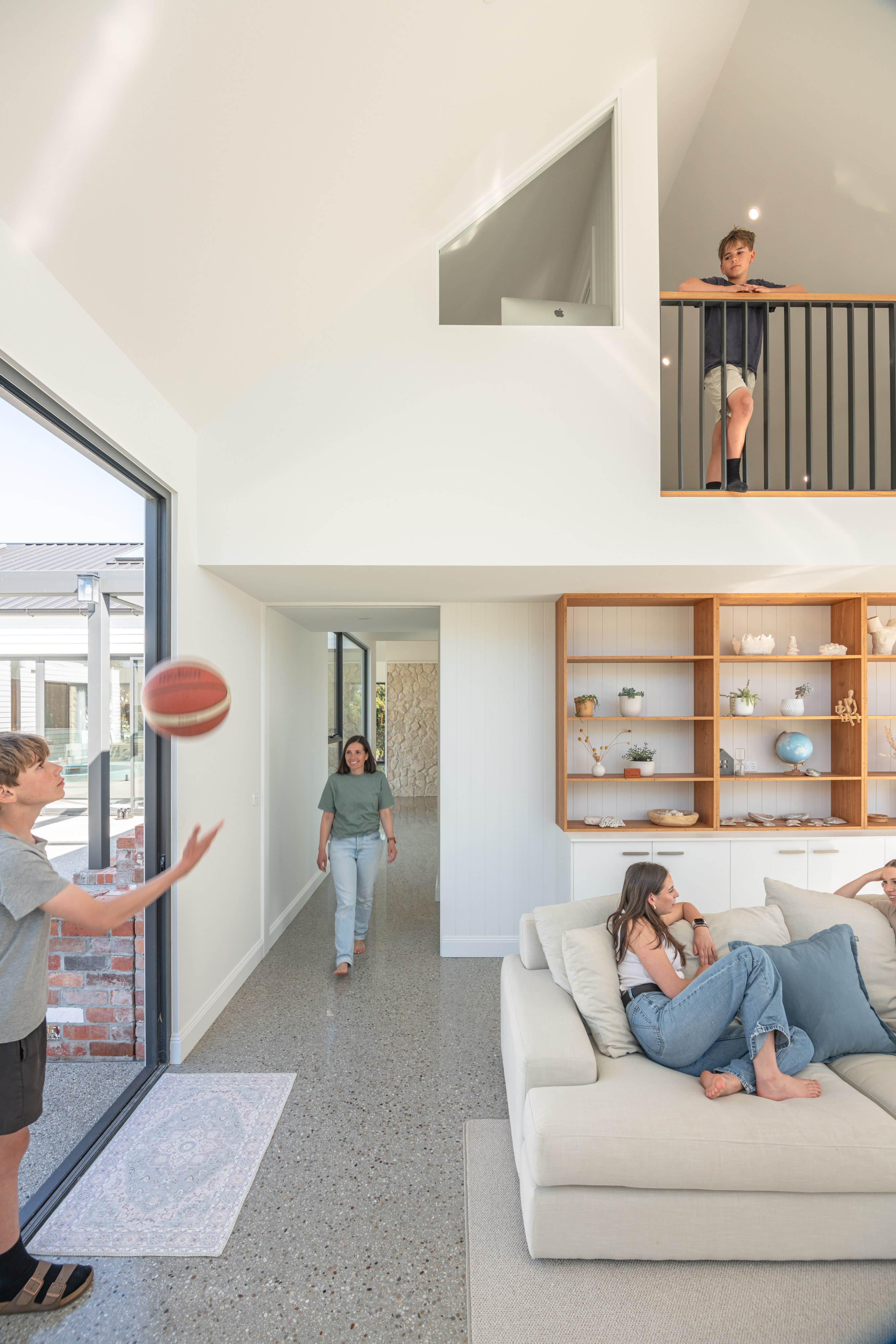 Starbox Architecture Home - (Image 1)