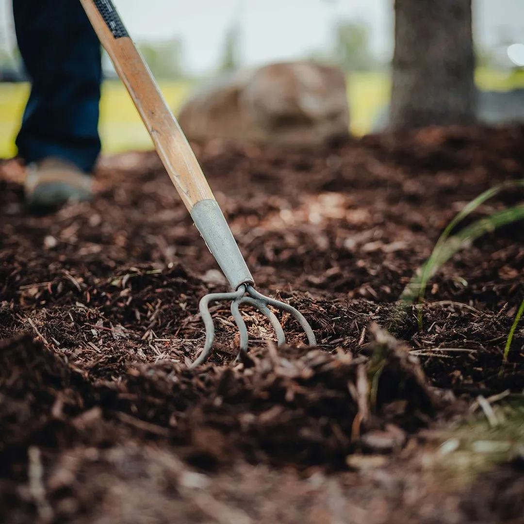 Mulch installation service Cornwall Ontario