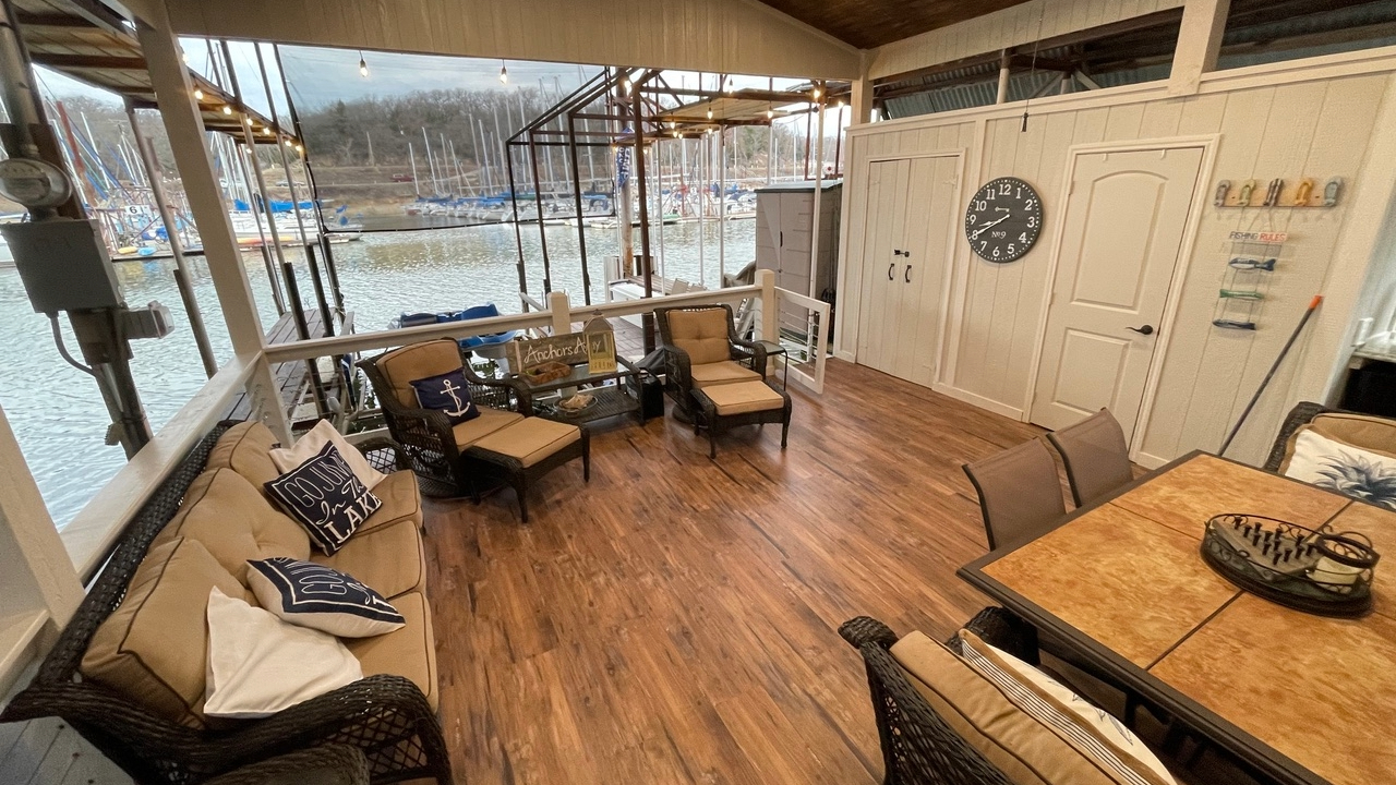 Dockominium 17 - 1&2