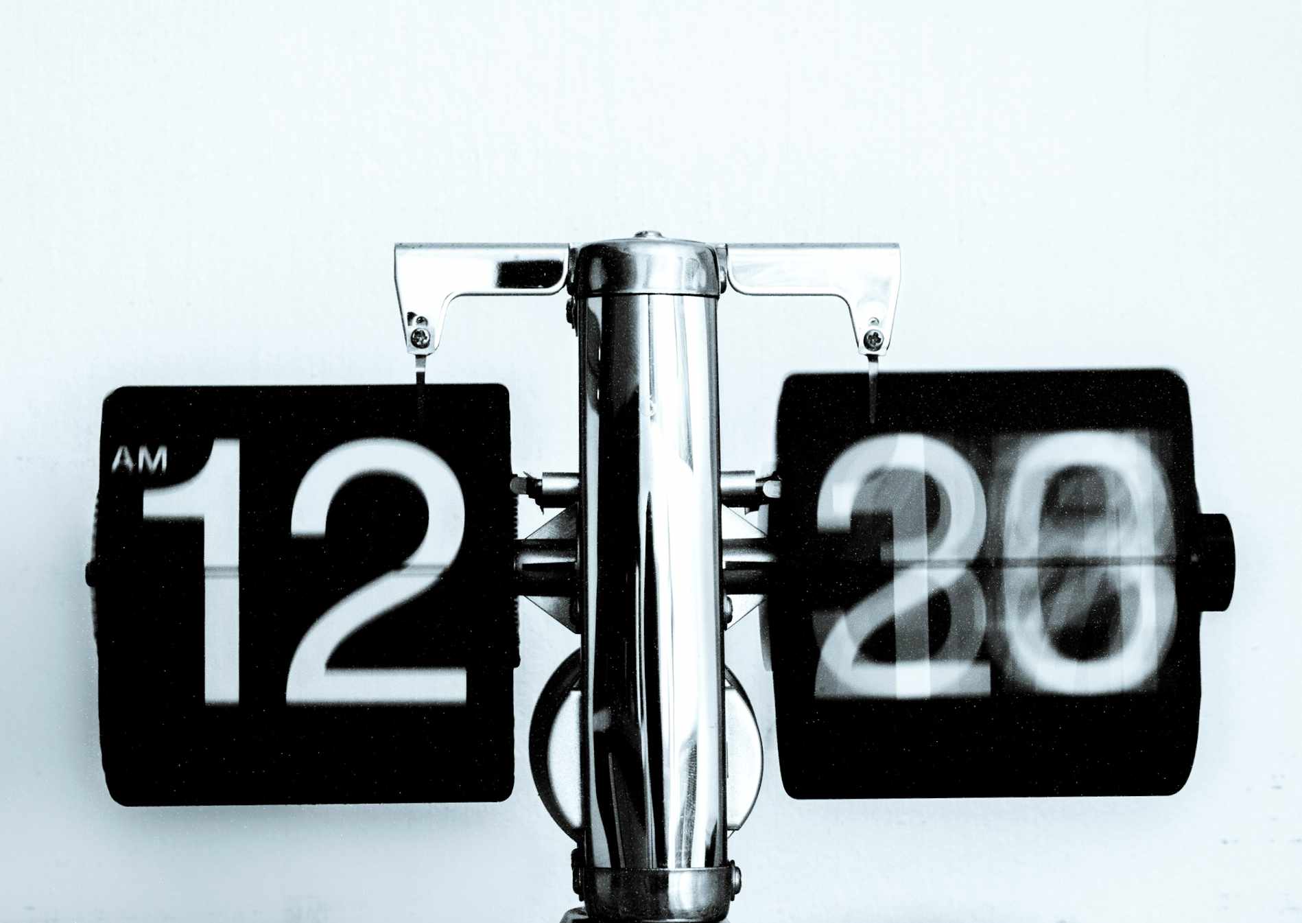 Analogue clock