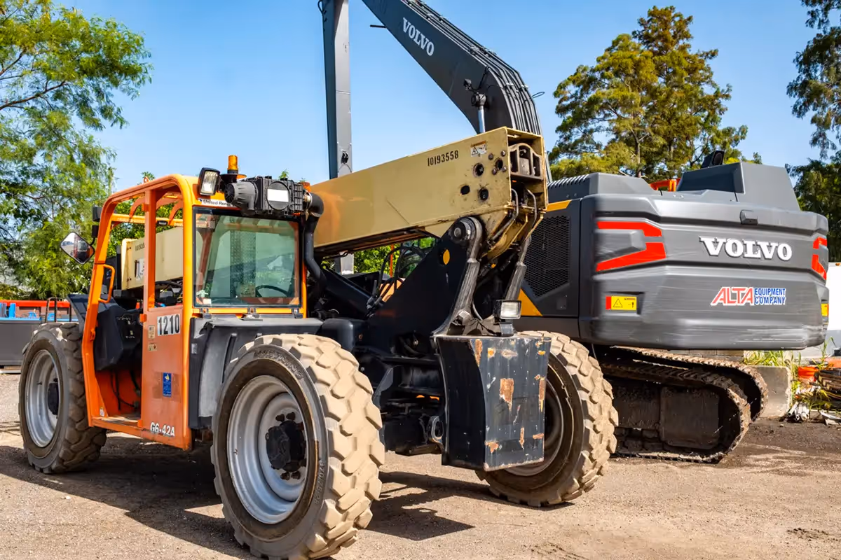 Heavy-duty mechanic performing heavy equipment repair services in Clearwater, FL