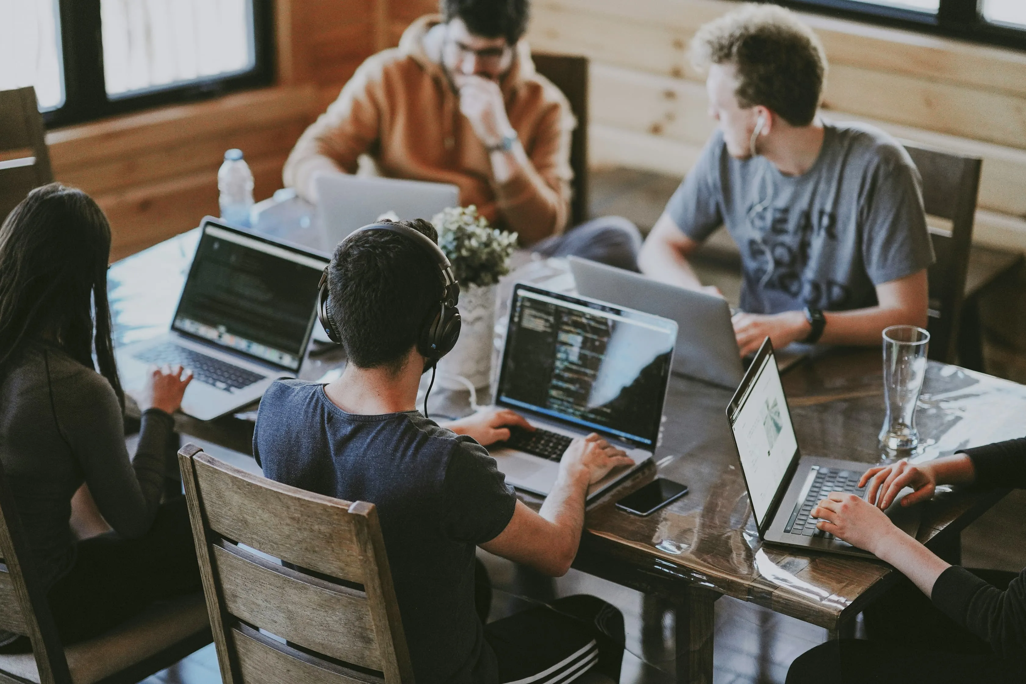 How to Find and Hire an Offshore Software Development Team in 2025