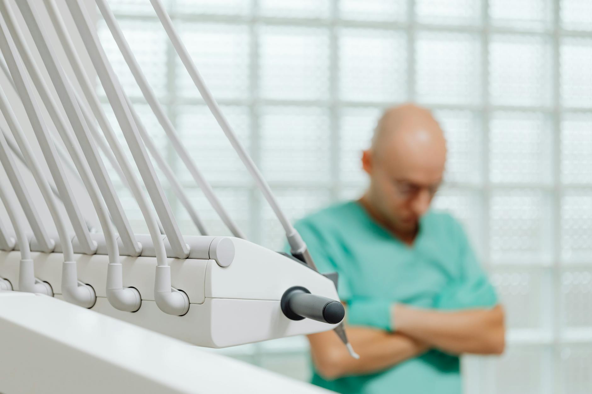 dental photography showing dentist in lynnwood, with modern dental equipment, soft