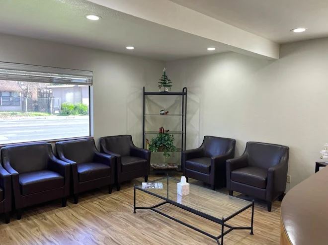 When to Consider Periodontal Therapy California for Gum Health