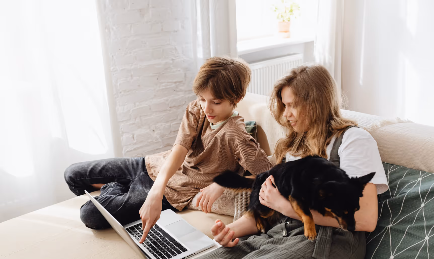 Reclaiming Attention: Smarter Strategies for Independent Schools This Fall