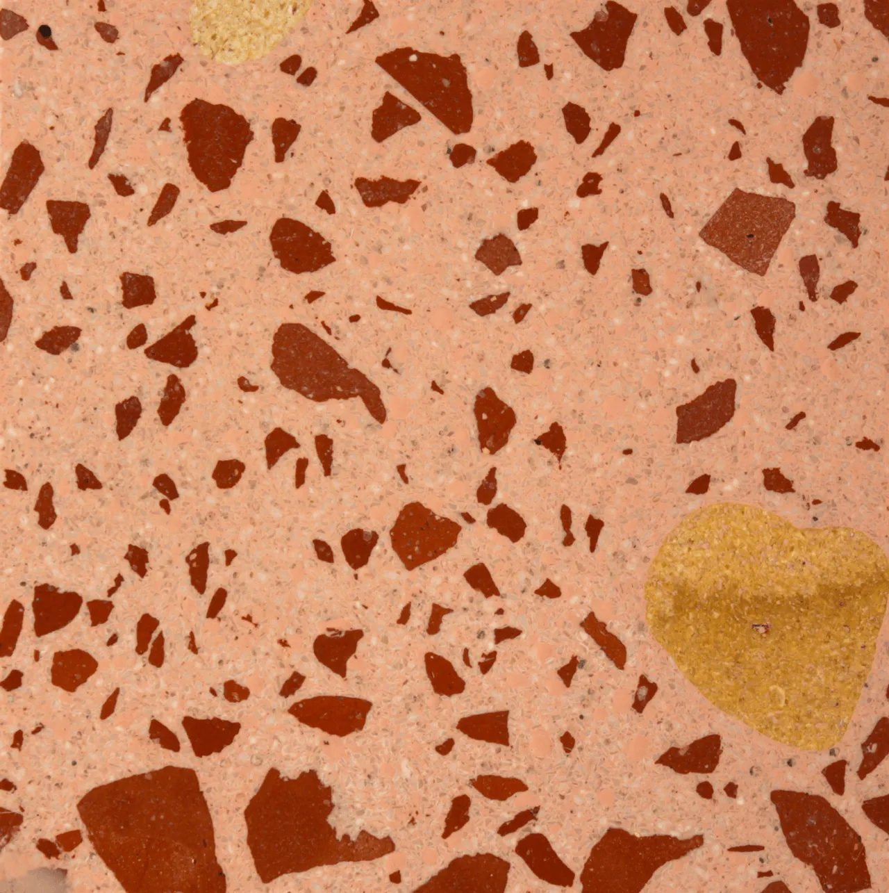 terrazzo para exteriores e interiores, com resinas especiais, e tons quentes / outdoor and indoor terrazzo solution, with special resins, and warm colors.
