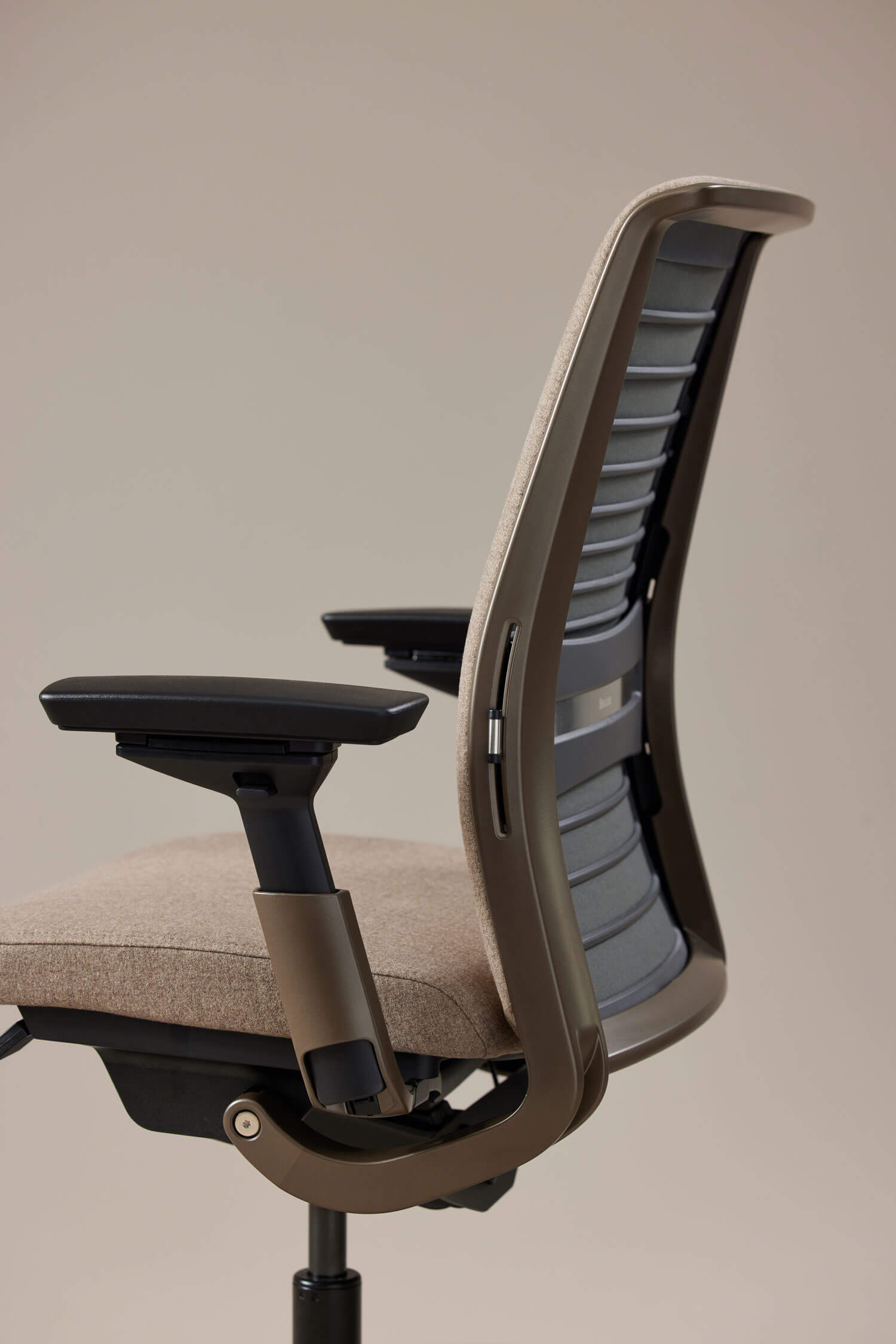 Steelcase Think Spine
