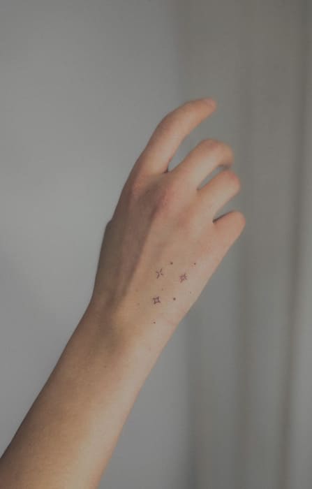 Que significan los tatuajes en las manos