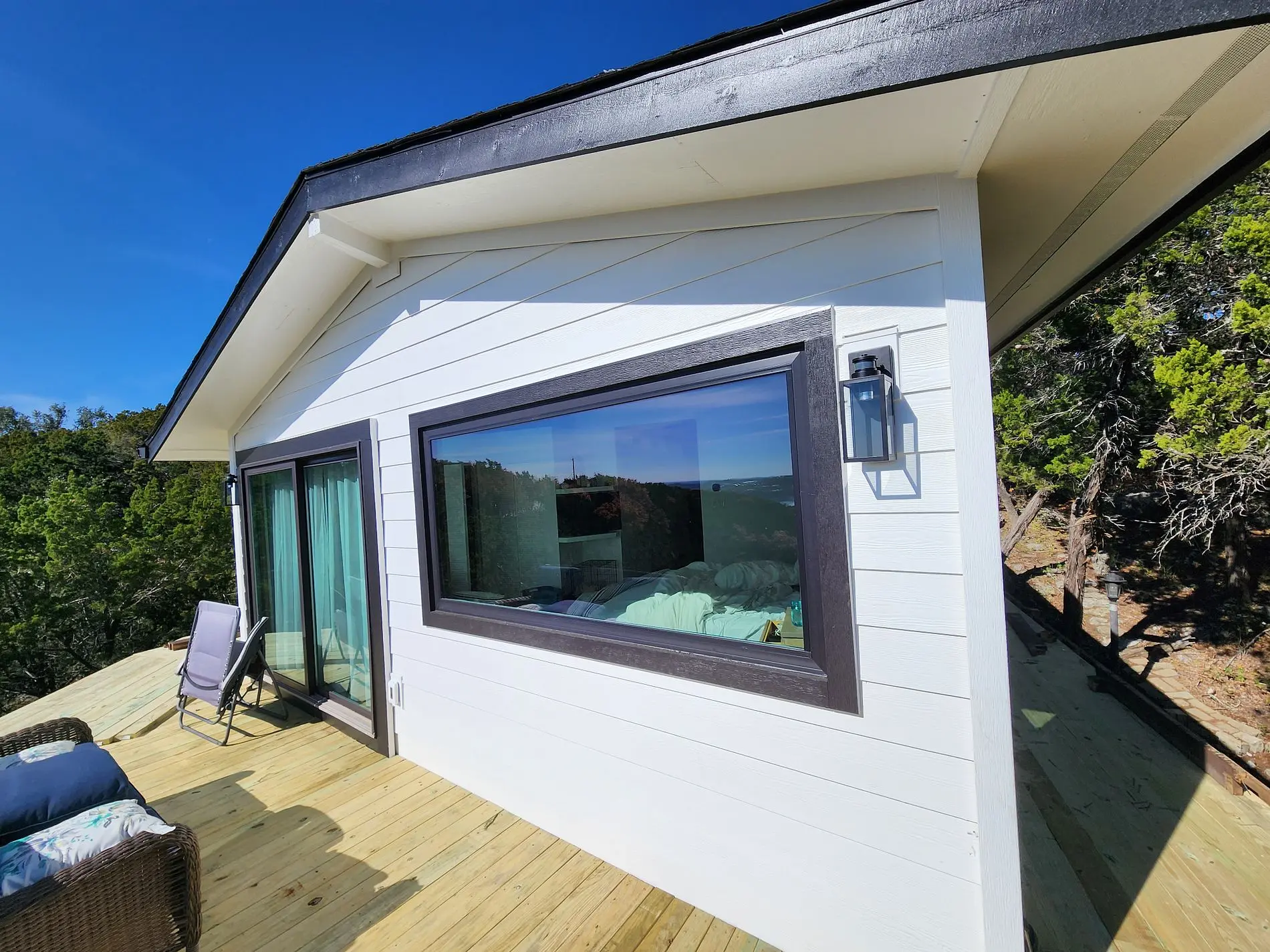 Window Rattling: Causes and Fixes