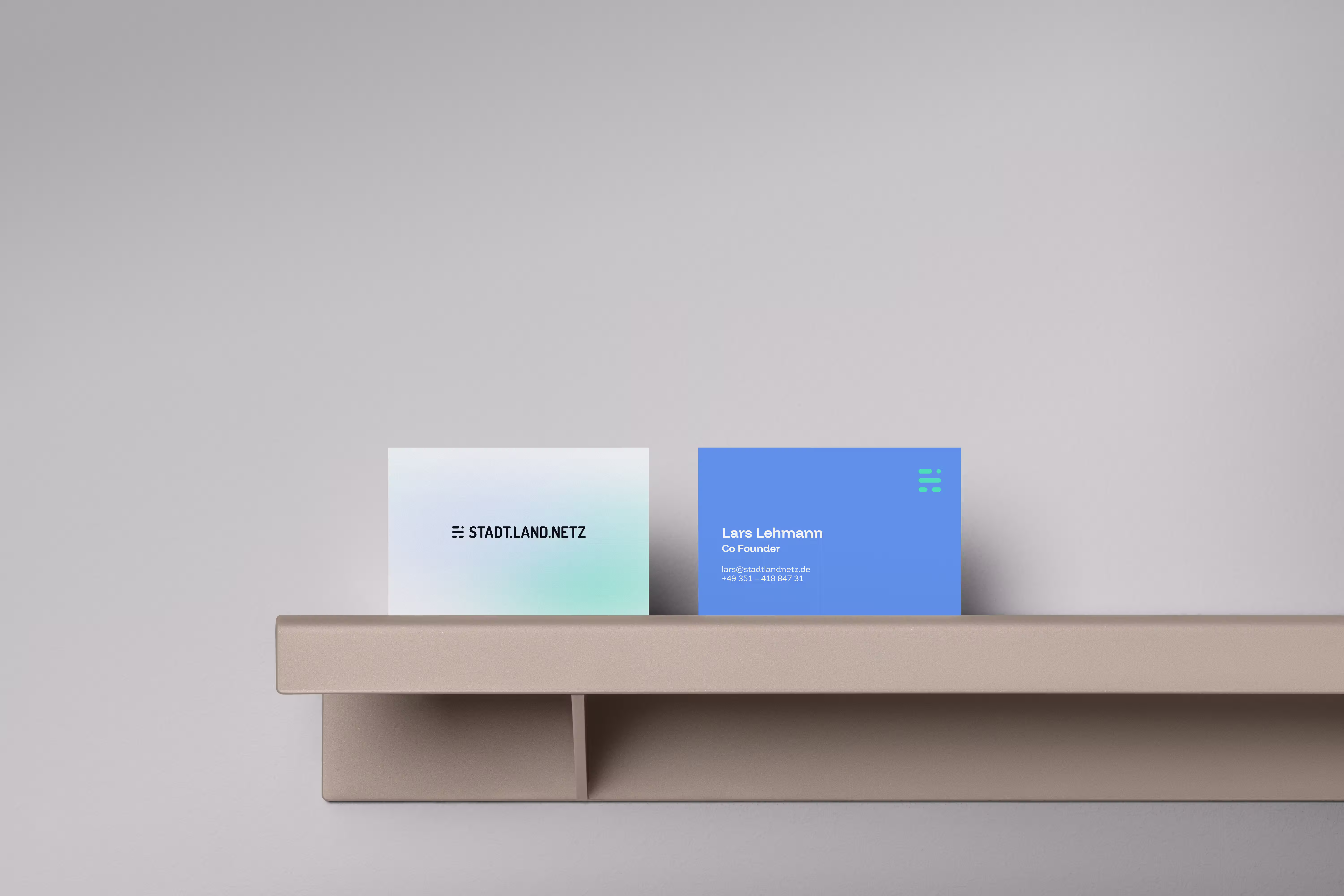 Rebranding und Webflow Website Relaunch für das SaaS Startup Stadt.Land.Netz mit modularer CMS-Struktur, Farbcodierung der Inhalte und UX für komplexe B2G Softwarelösungen.