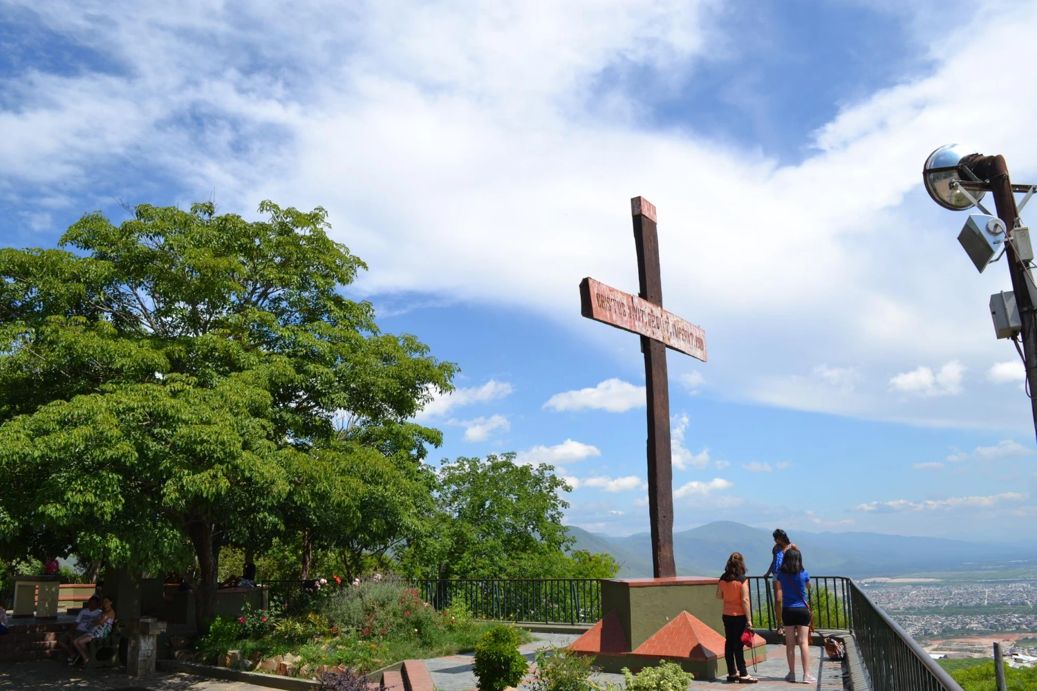 Holy Week Road Trip Math: How to Beat the 2026 Fuel Price Squeeze Without Canceling Your Long Weekend