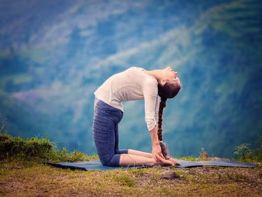 ۱۴ نکته کاربردی برای ارتقاء تمرین آسانا از زبان یک مربی باتجربه یوگا