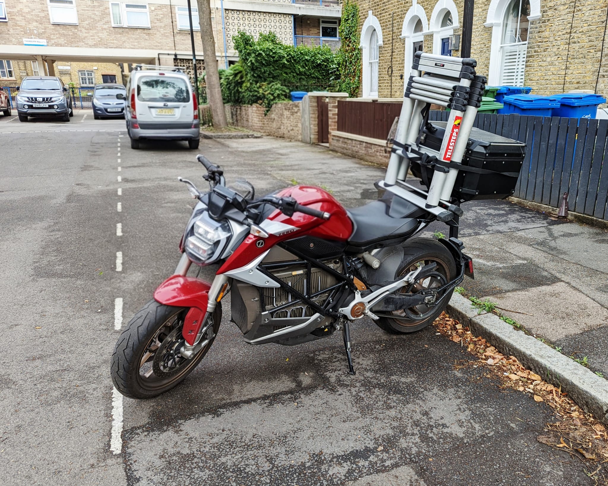 Electricians On Call Zero SR/F loaded with Telesteps ladder and top box, ready for a job in London