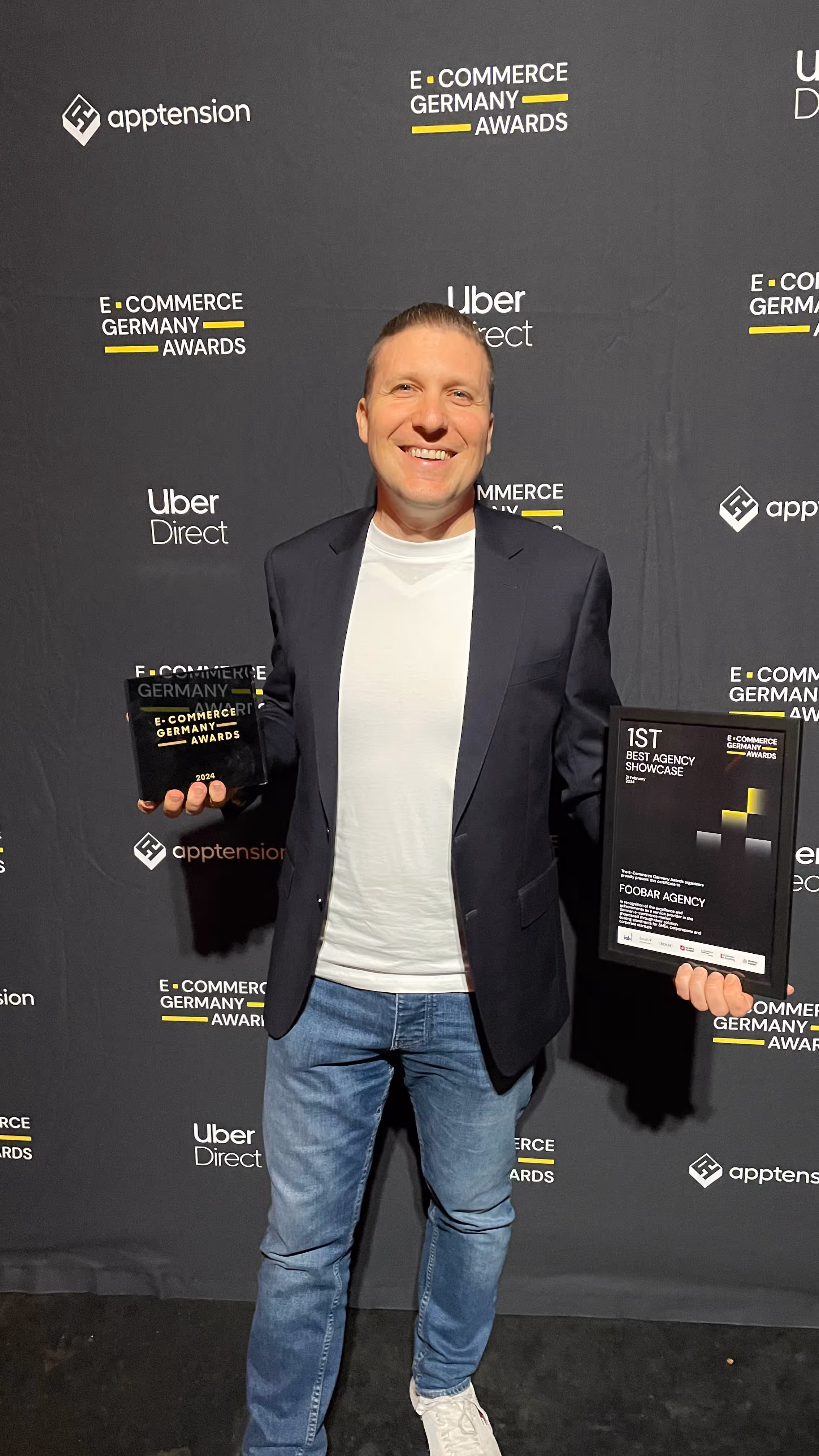 Matthias Dietrich receiving the E-Commerce Germany Award