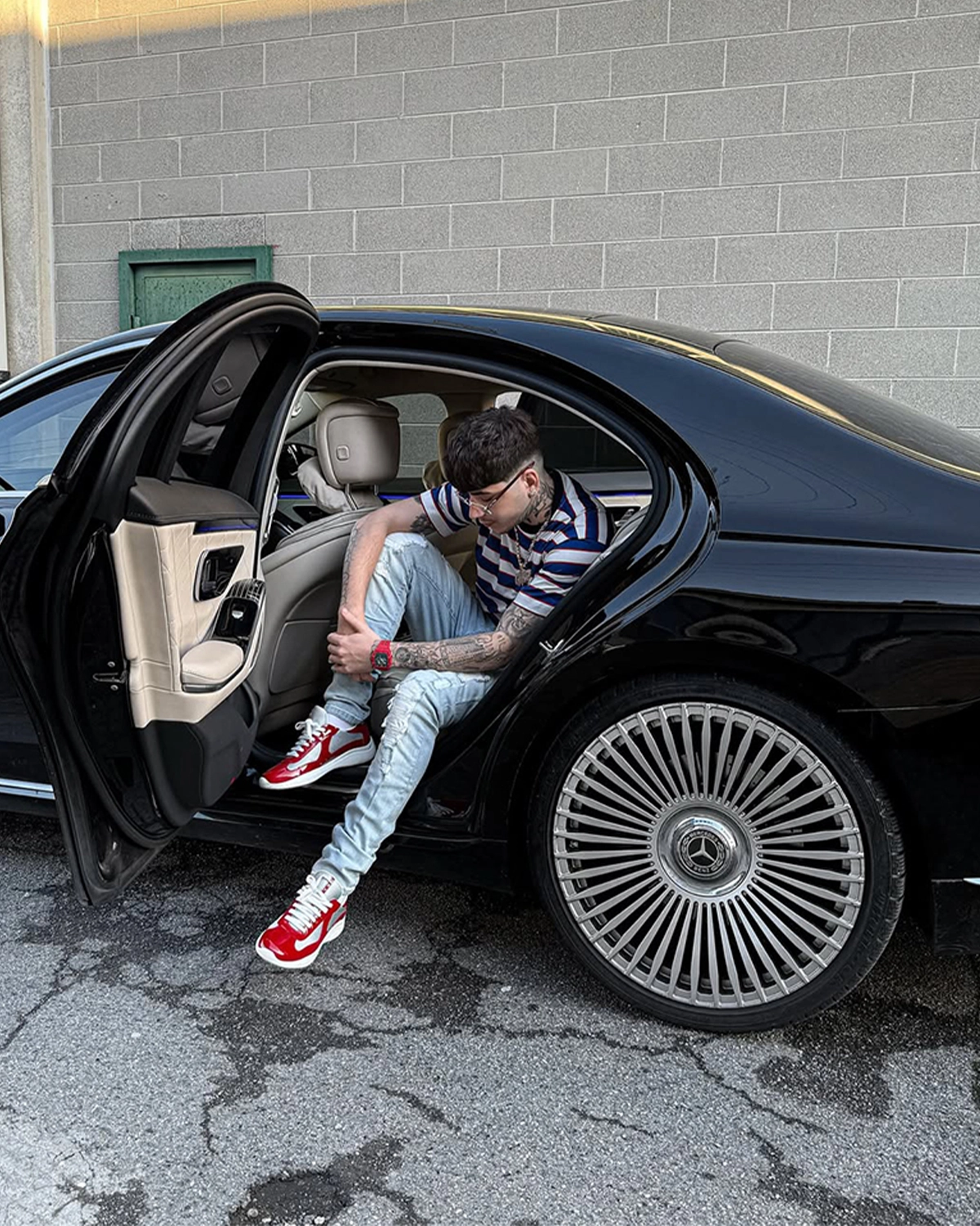 Artie 5ive drip con jeans Dripcity bianchi strappati