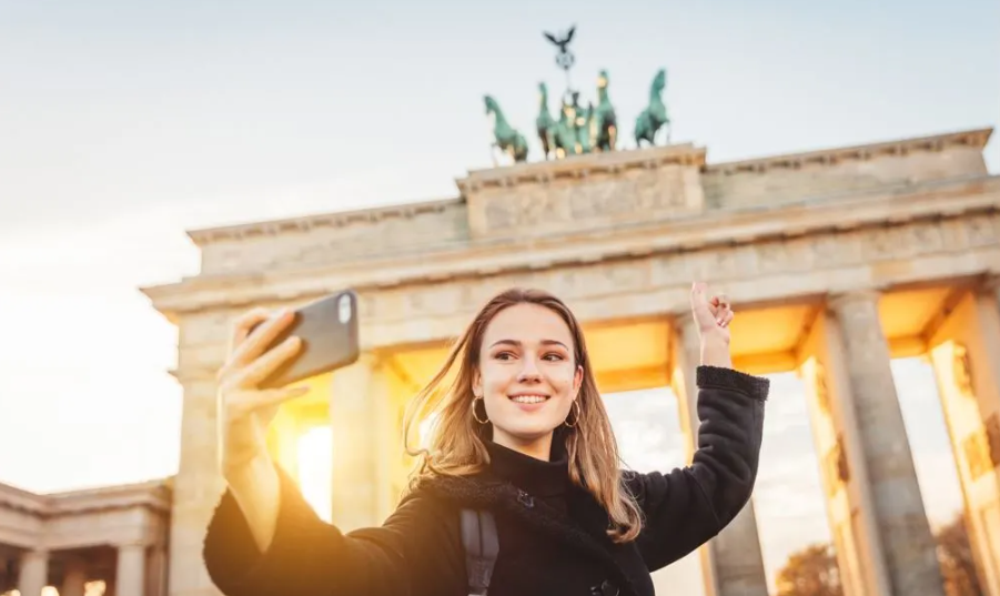 Translate English Video to German