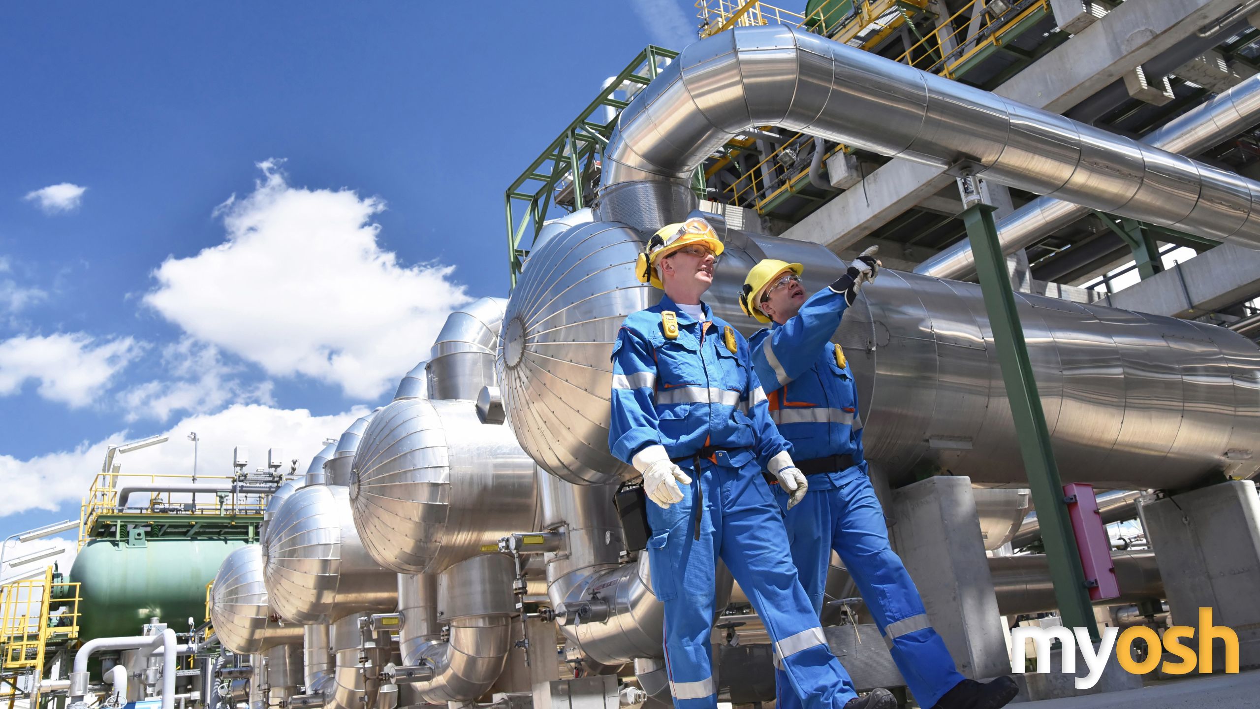 Bowtie diagram showing major accident hazard threats, preventive controls, and mitigation barriers in oil and gas.