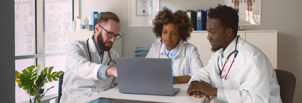 Doctors on laptop