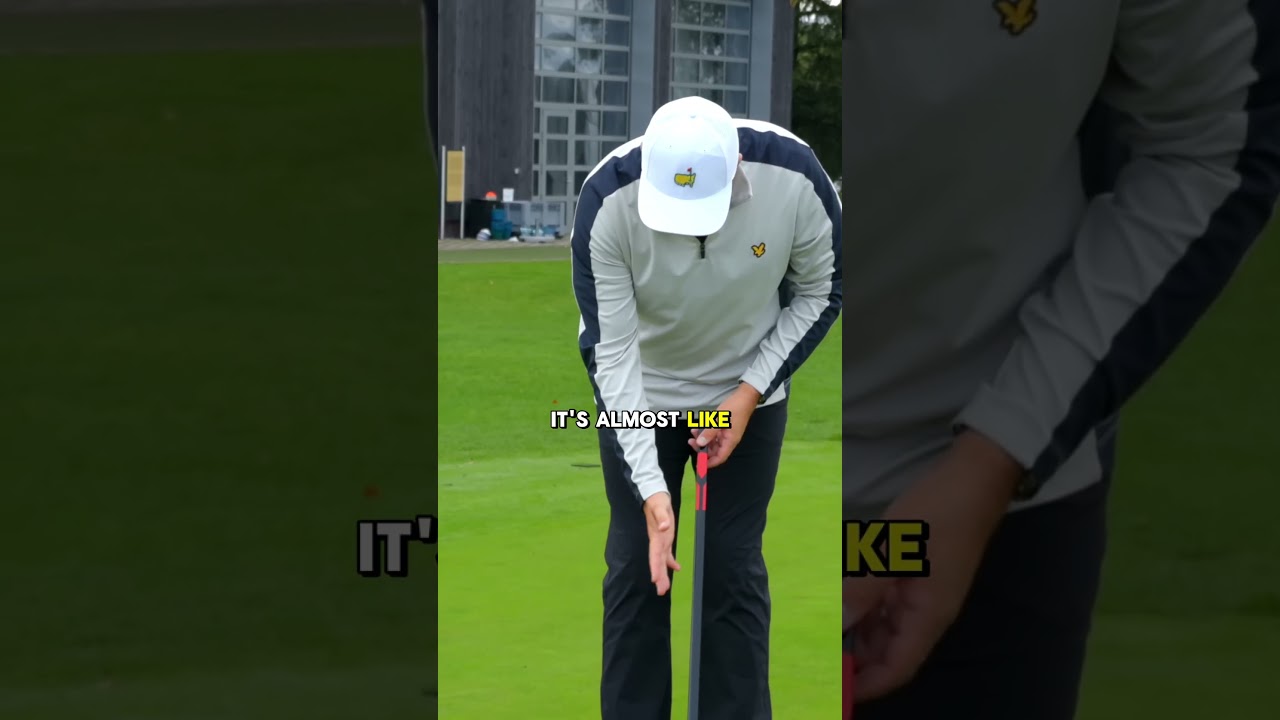 This putter has a HOCKEY stick grip 🏒🤯