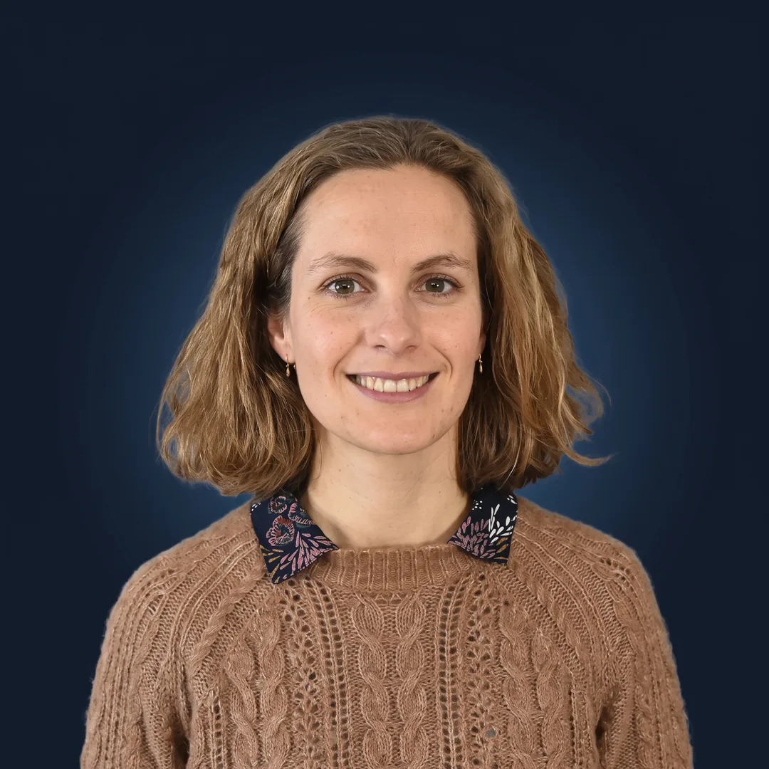 Dr Claire BAR
