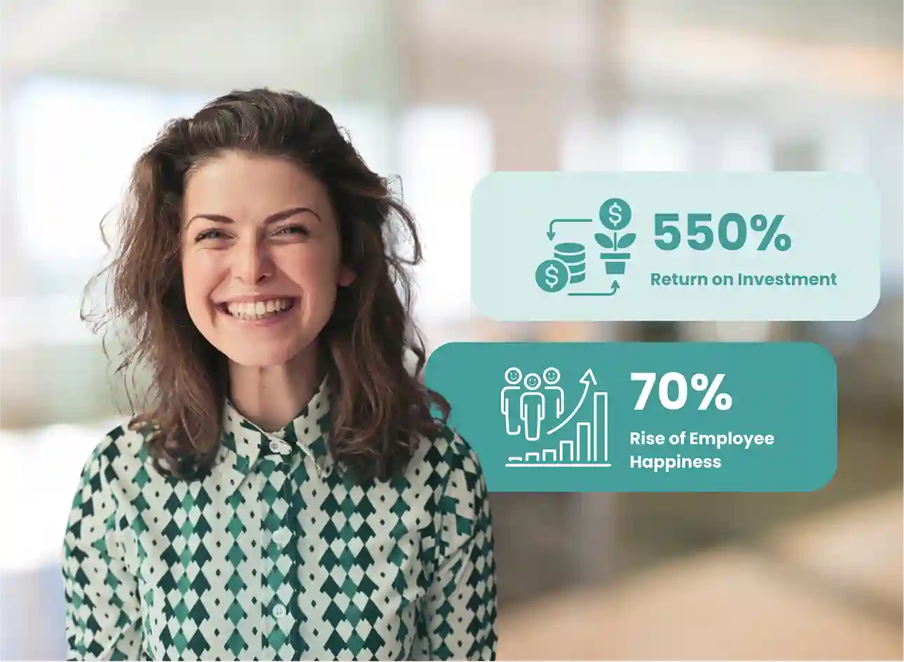 Young woman smiling because mentalport maximized her well-being and she uses the mentalport mental health app. She is working on psychosocial risk assessment measures. The app is part of the Mental Health Management Hub