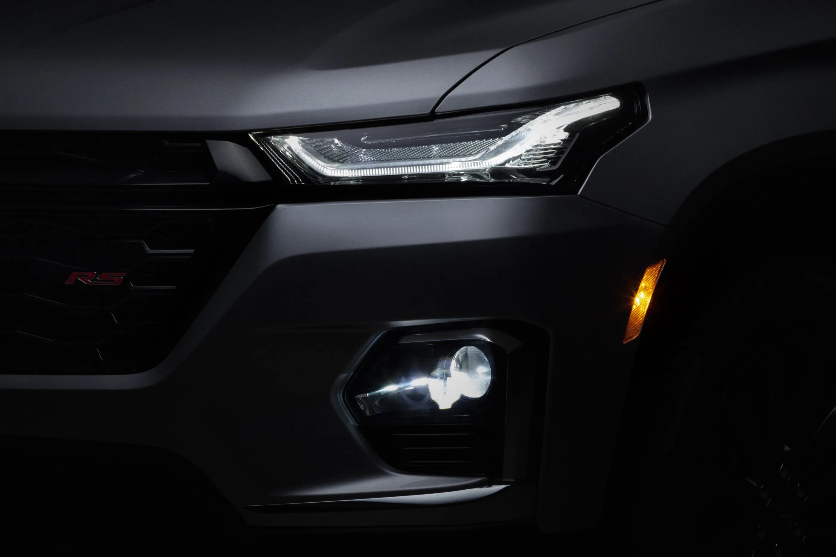 Image of Chevrolet brand car details. Photo taken by photographer Jota Velasquez. oddy_ works
Imagem de detalhes de automóvel da marca Chevrolet. Foto realizada pelo fotógrafo Jota Velasquez.