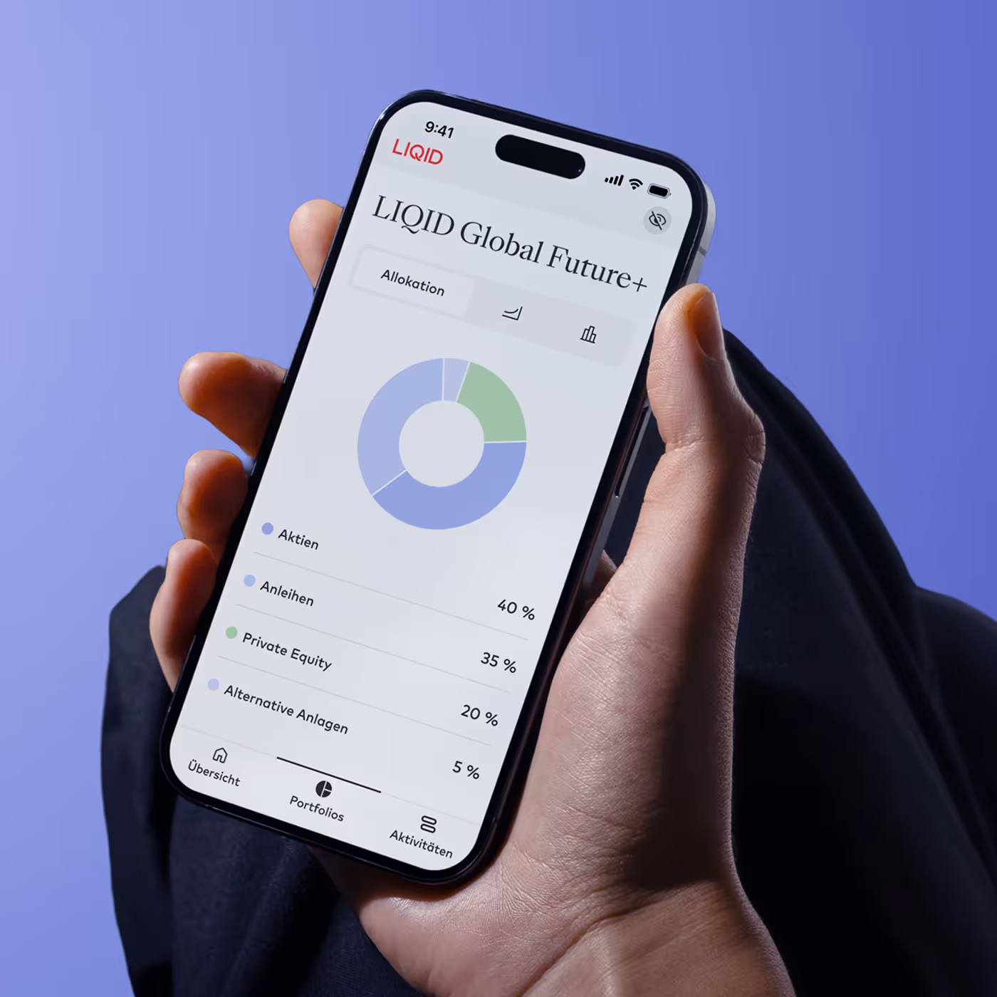 LIQID GlobalFuture+ App zeigt Anlageportfolio mit Kreisdiagramm auf Smartphone mit blauem Hintergrund