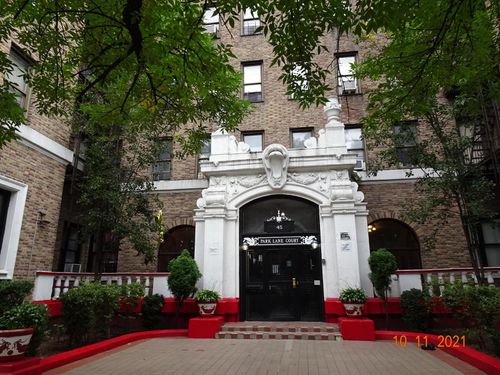 45 E Mosholu entrance - Summit Properties USA