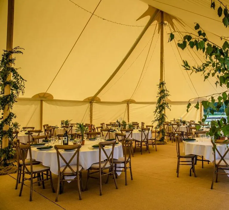 Double Giant Hat wedding