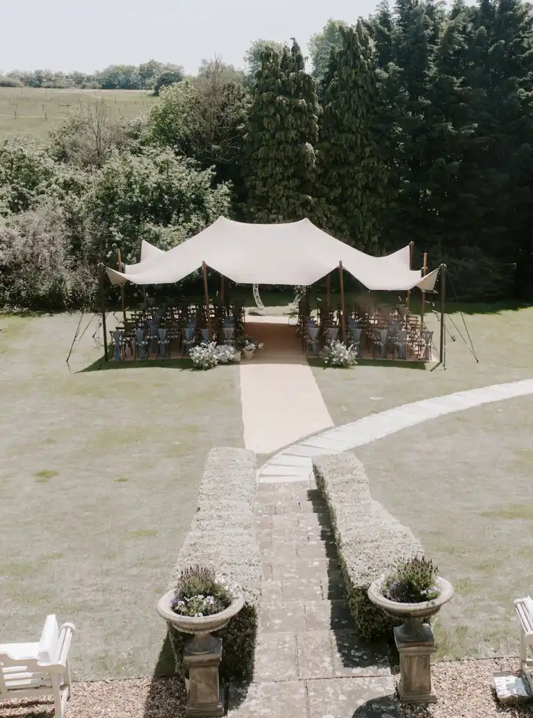 Double Giant Hat wedding