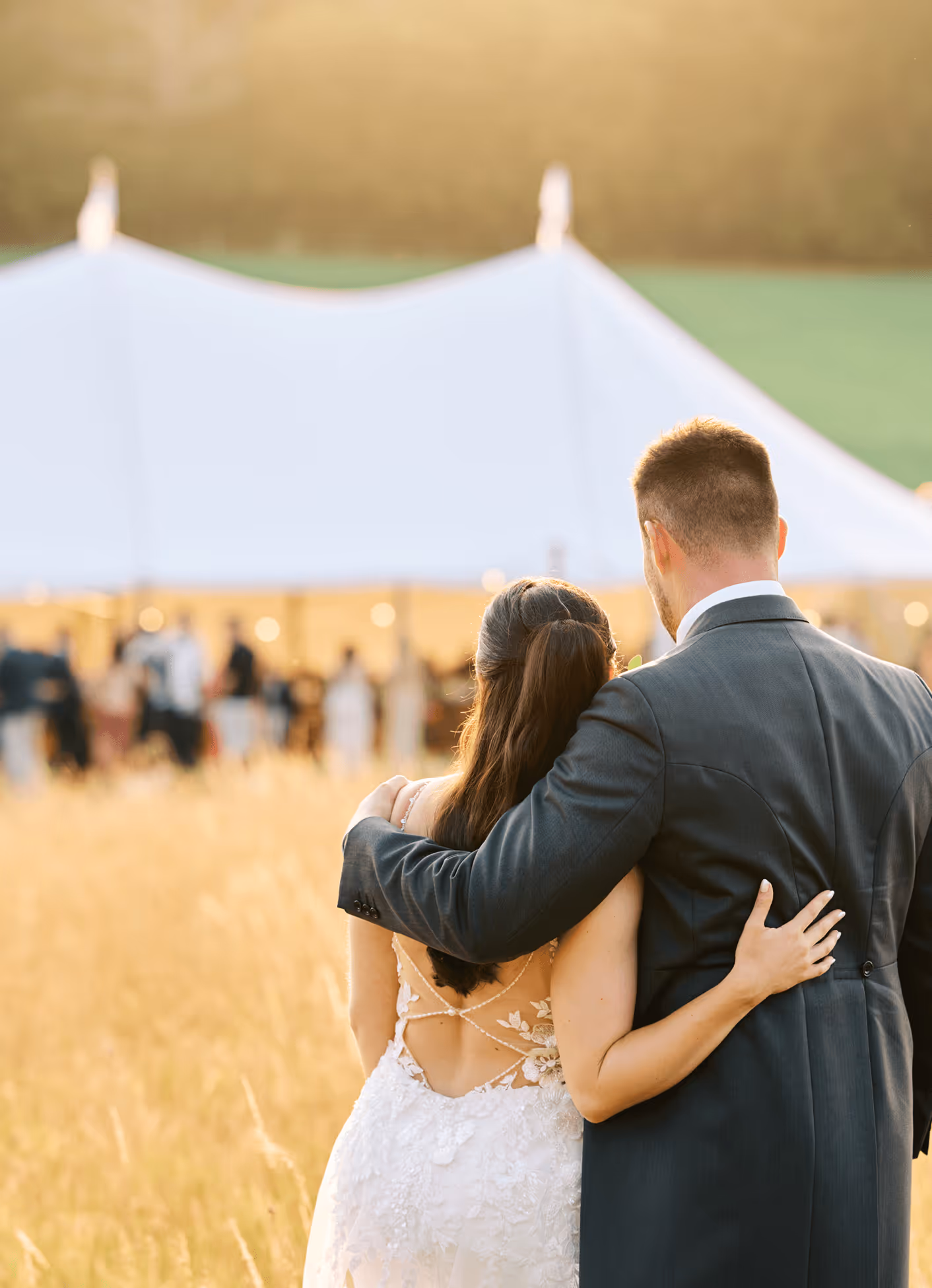 Double Giant Hat wedding