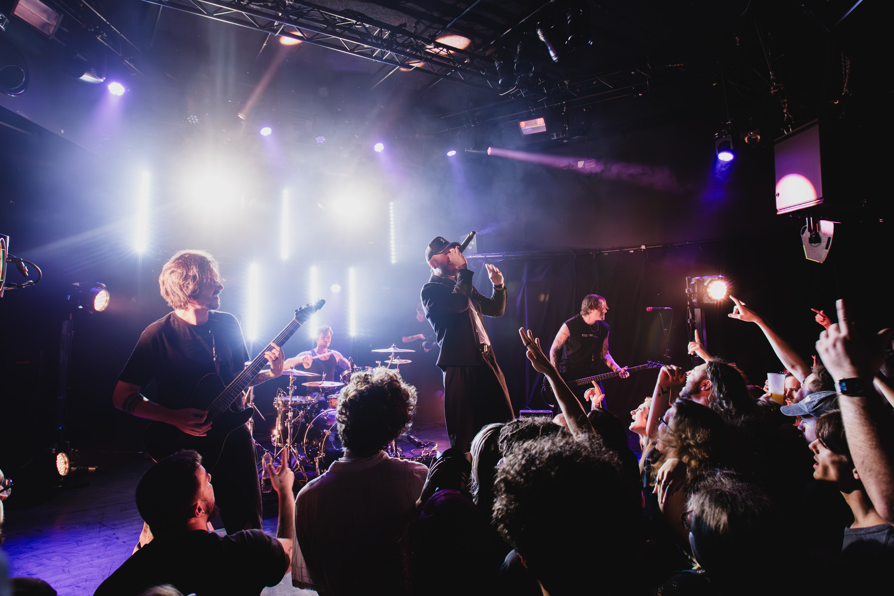 WE CAME AS ROMANS A LA CONQUÊTE DE PARIS 