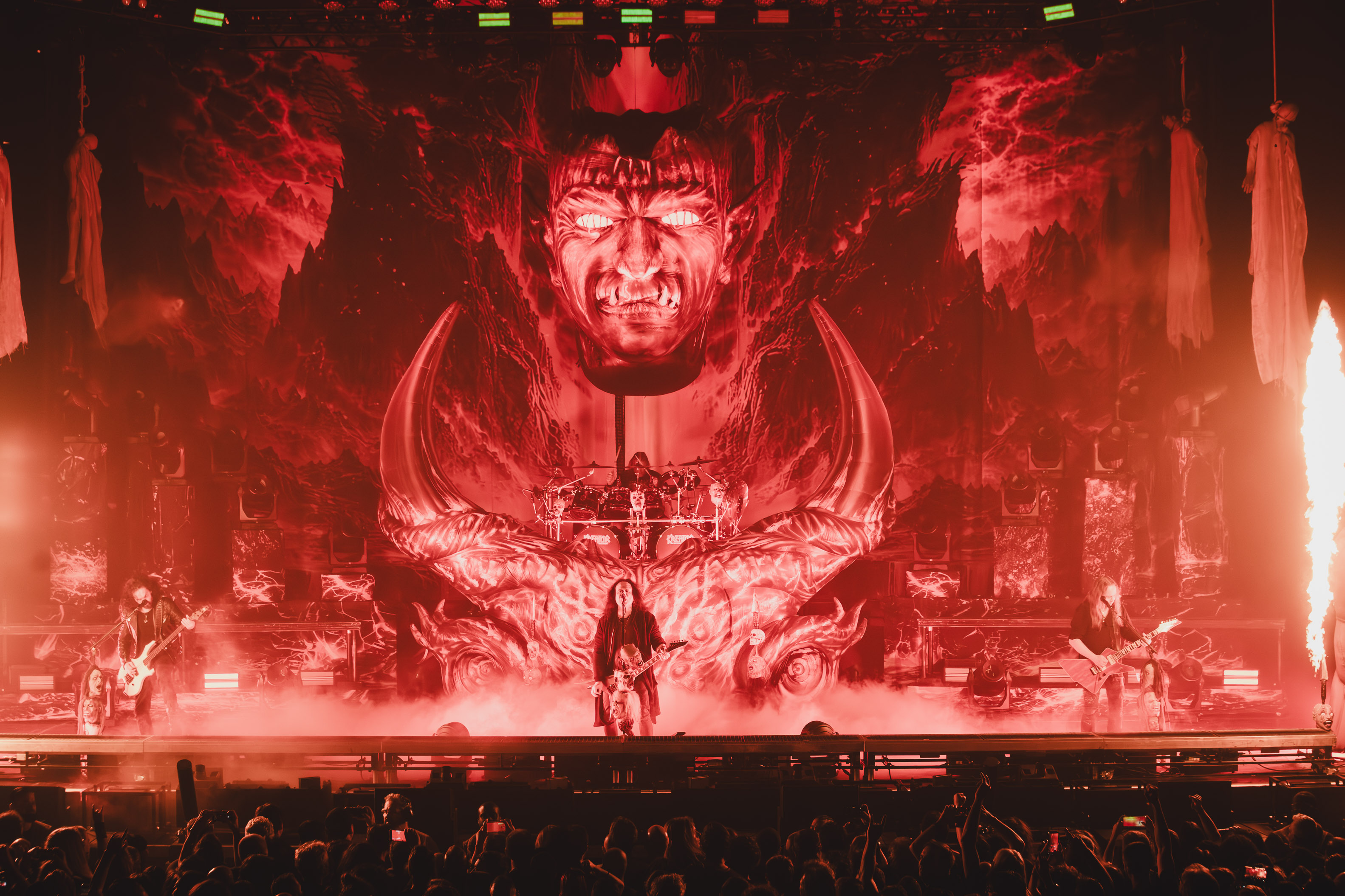 Kreator en maître de cérémonie : une déferlante Metal secoue le Zénith de Paris