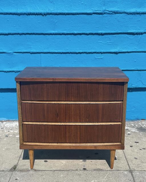 Bassett Furniture Chest of Drawers
