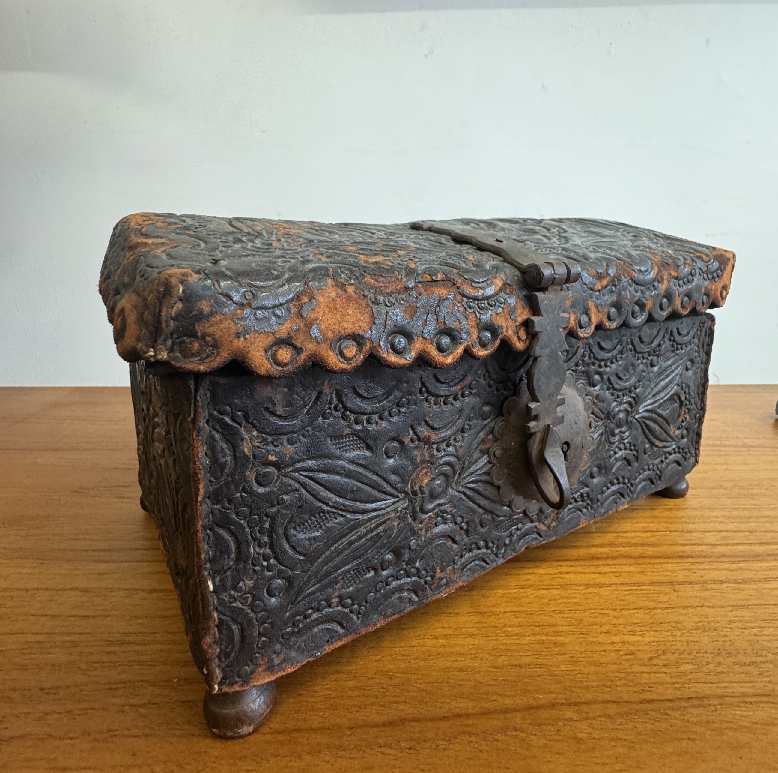 Spanish Colonial Leather "Petaca" Box