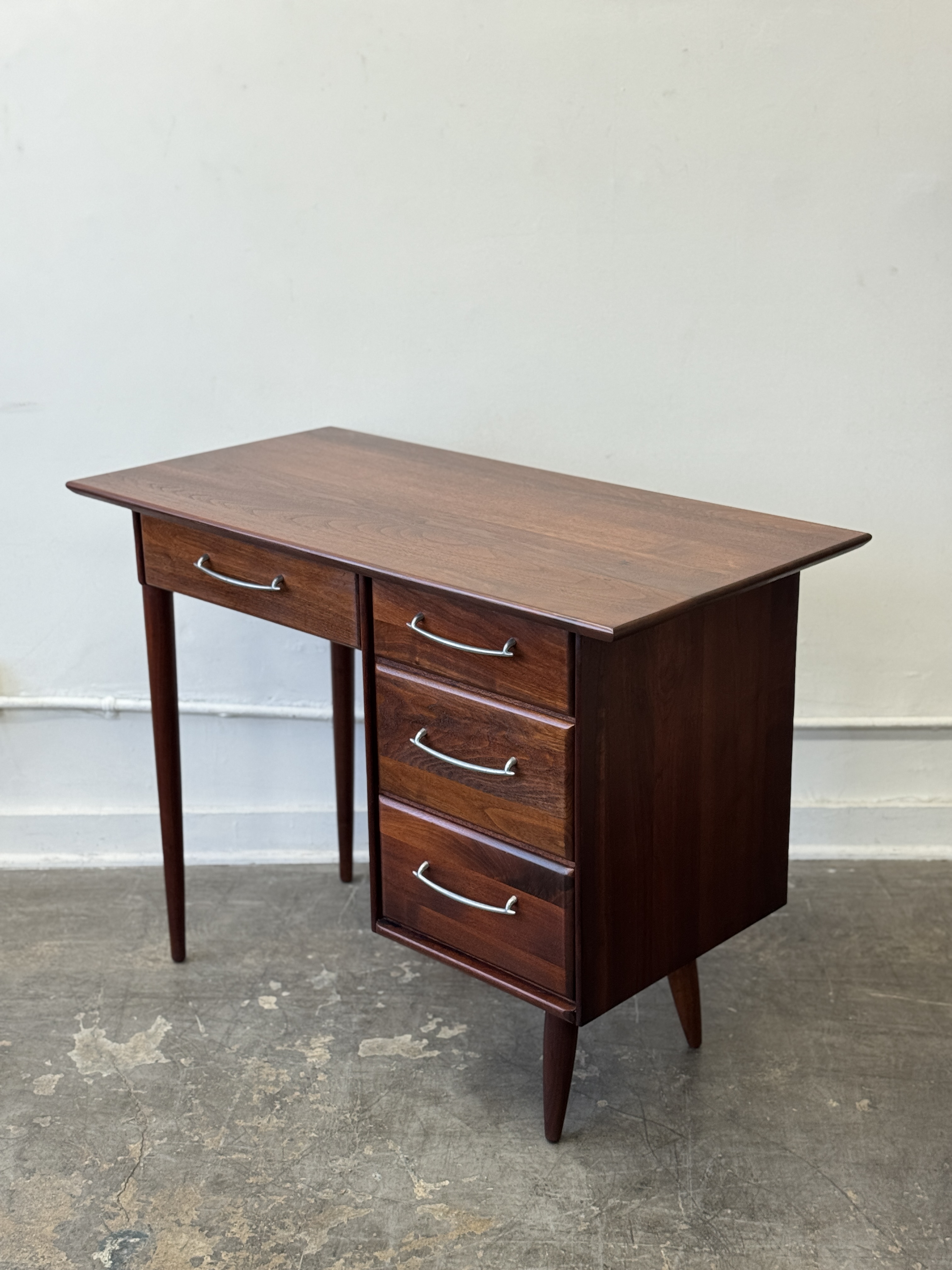 Ace-Hi Prelude Walnut Desk
