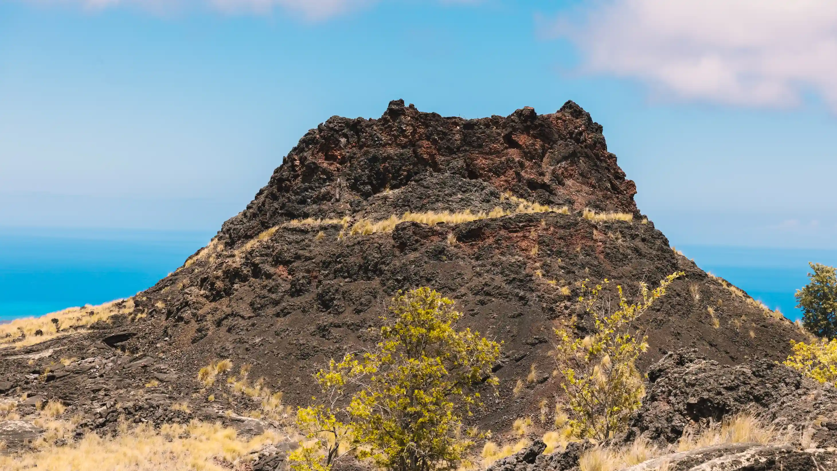 Puhiapele spatter rampart