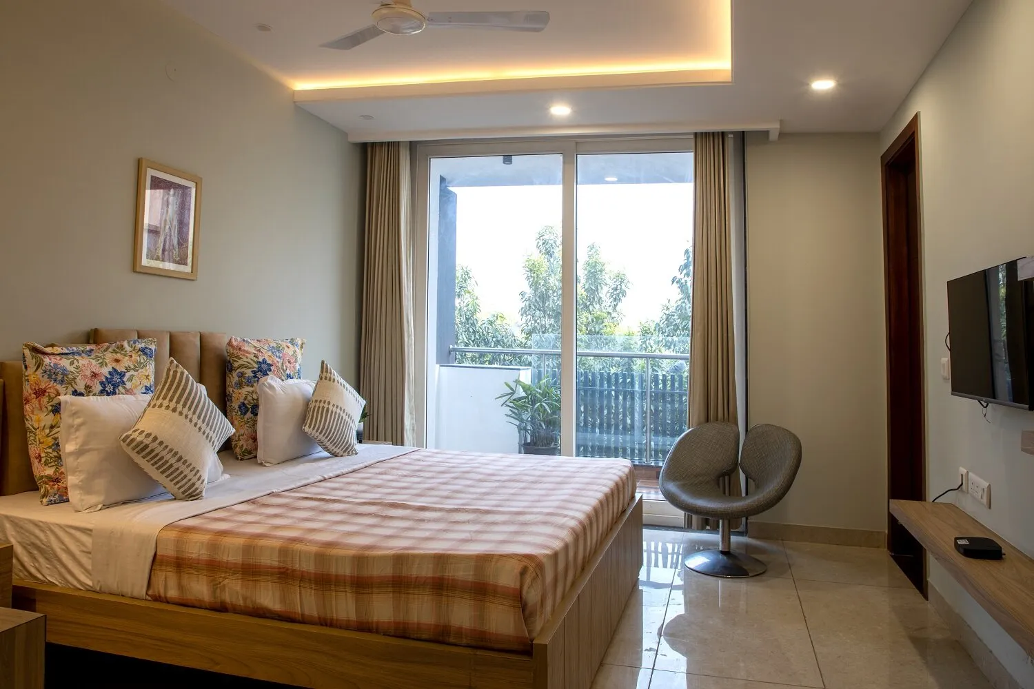 Winsome Studio Apartment (MG)