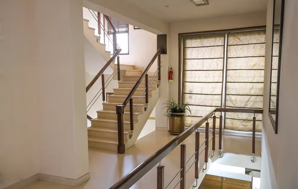 First floor view of the serviced apartment building in Sector 40 and near Cyber Park. This floor has several 1 BHK and 2 BHK serviced apartments