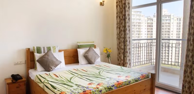 2 bedroom apartment in Central Park 2 overlooking the garden area in the middle - Fully furnished 2 bhk on sohna road