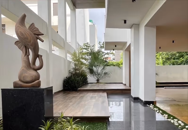 Best Hotel in Gurgaon near DLF Cyber City