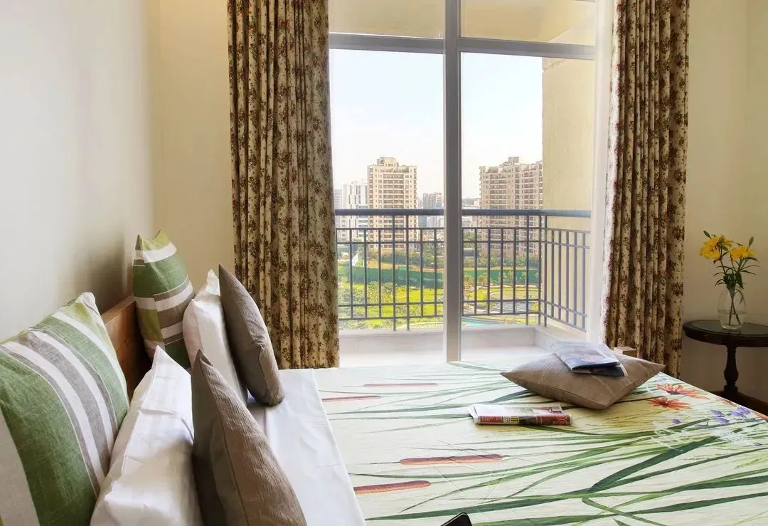 Perch Central Park 2 offers stylish 2 BHK serviced apartments in the premium Central Park 2 Gurgaon. Fully furnished with modern amenities, it’s ideal for families, expats, and corporate stays. Enjoy a secure gated community with clubhouse, gym, dining, and lush green spaces—perfect for comfortable short or long-term stays in Gurgaon.